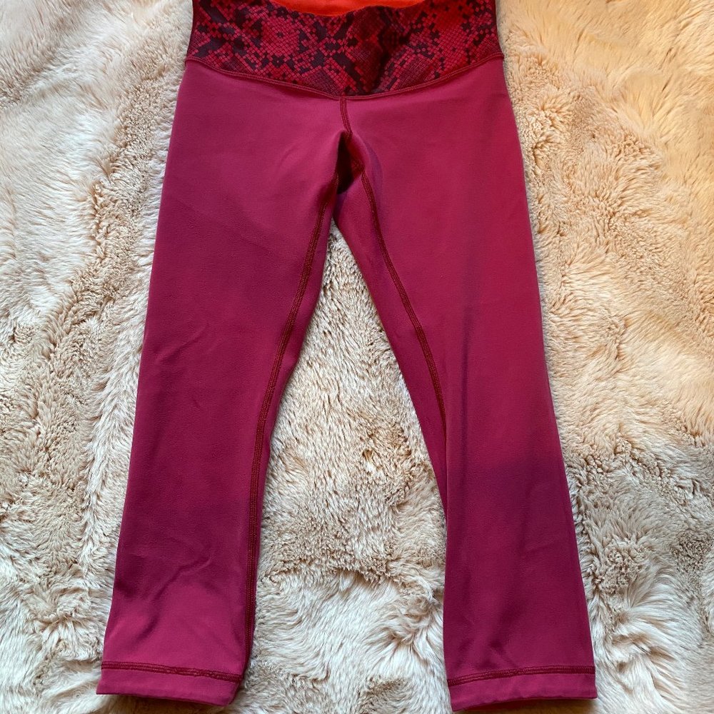 Lululemon Reversible 21 inch leggings